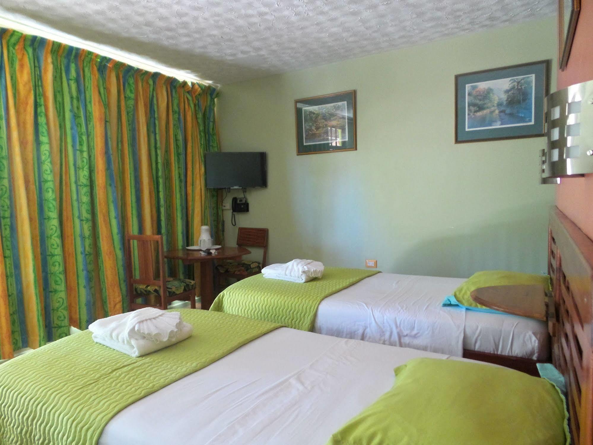 Shepherd Inn คราวน์พอยต์ ภายนอก รูปภาพ