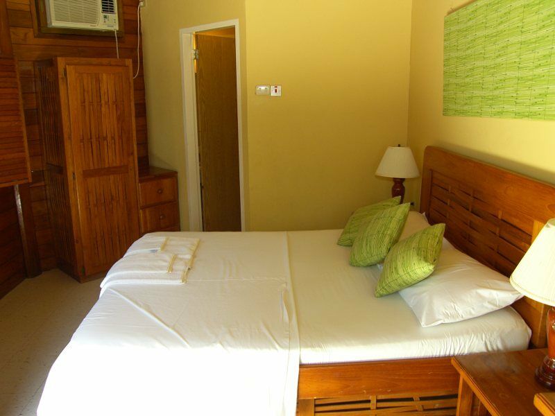 Shepherd Inn คราวน์พอยต์ ภายนอก รูปภาพ